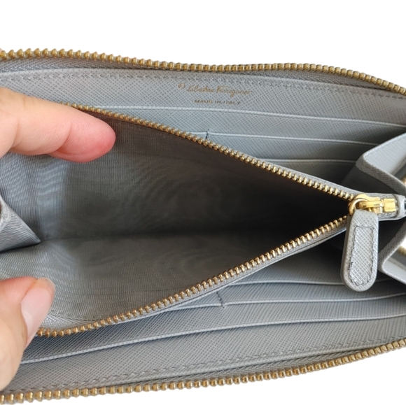 Salvatore Ferragamo Grey Leather Bow Long Zip Wallet - Picture 6 of 15